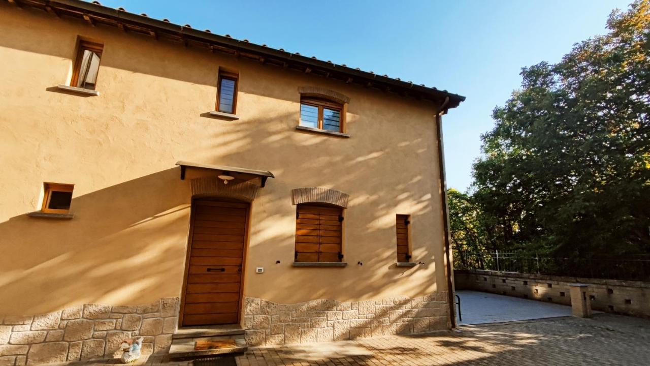 A 2 Passi dal Lago - Guest House e B&B Grotte di Castro Extérieur photo