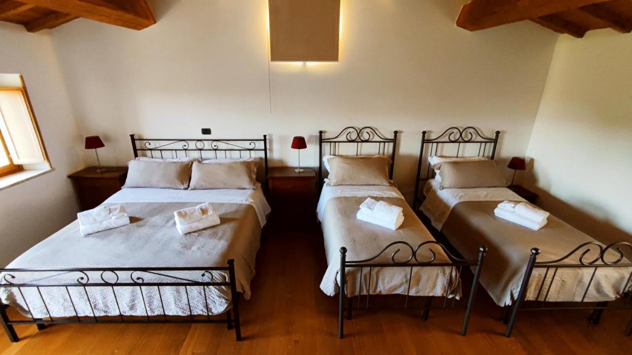 A 2 Passi dal Lago - Guest House e B&B Grotte di Castro Extérieur photo