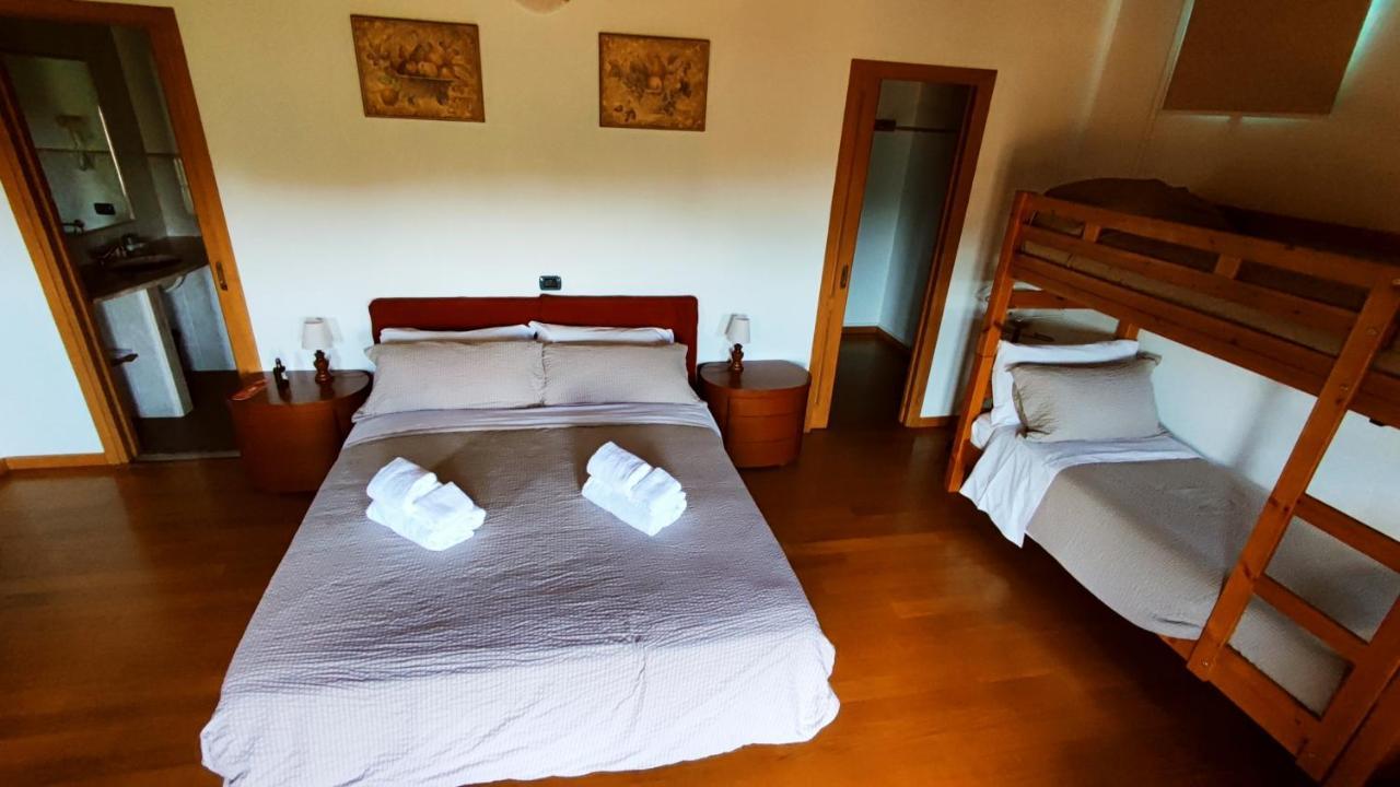 A 2 Passi dal Lago - Guest House e B&B Grotte di Castro Extérieur photo